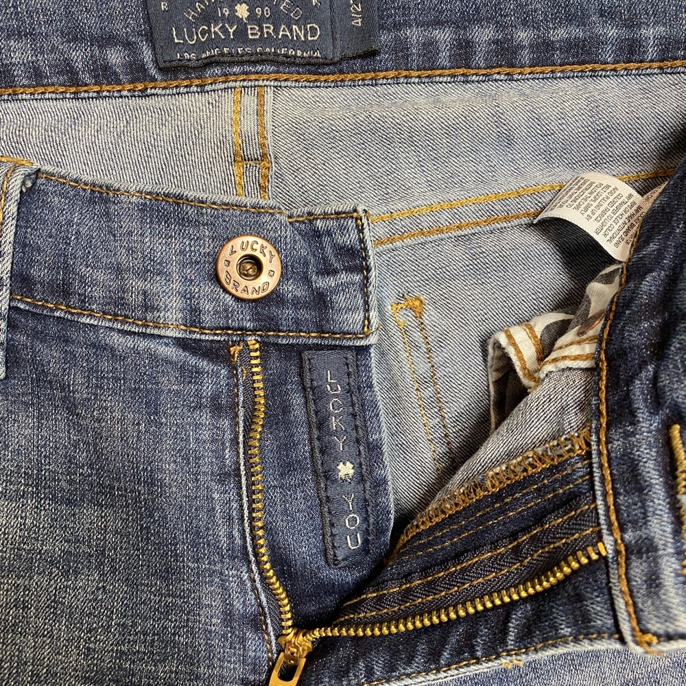 Lucky Brand Sweet Crop Jeans - Picture 12 of 13